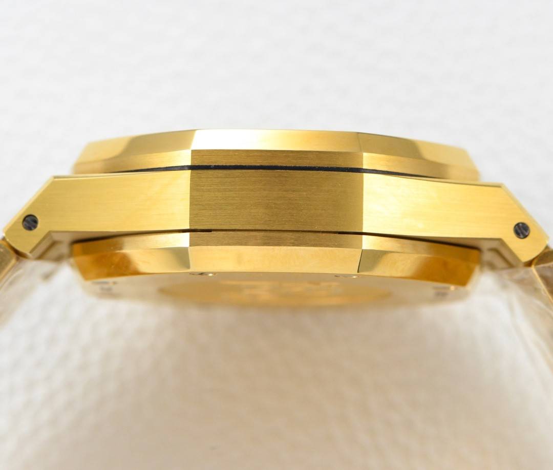 Audemars P1g*et Royal Oak 26331 Chronograph Series Men