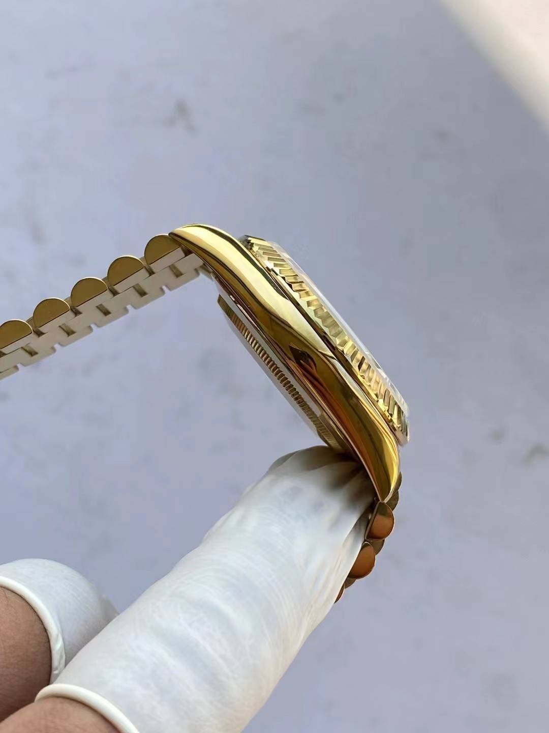 R01ex Week calendar series wristwatch 41mm