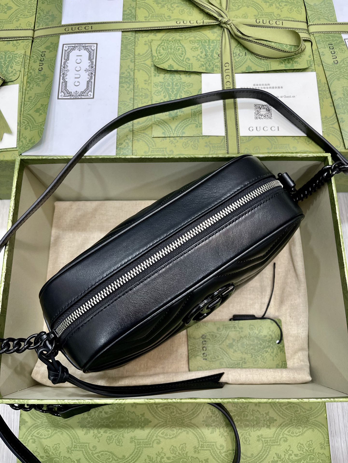 Gvc*1 Marmont series model number: 447632 Size: 24*13*7cm