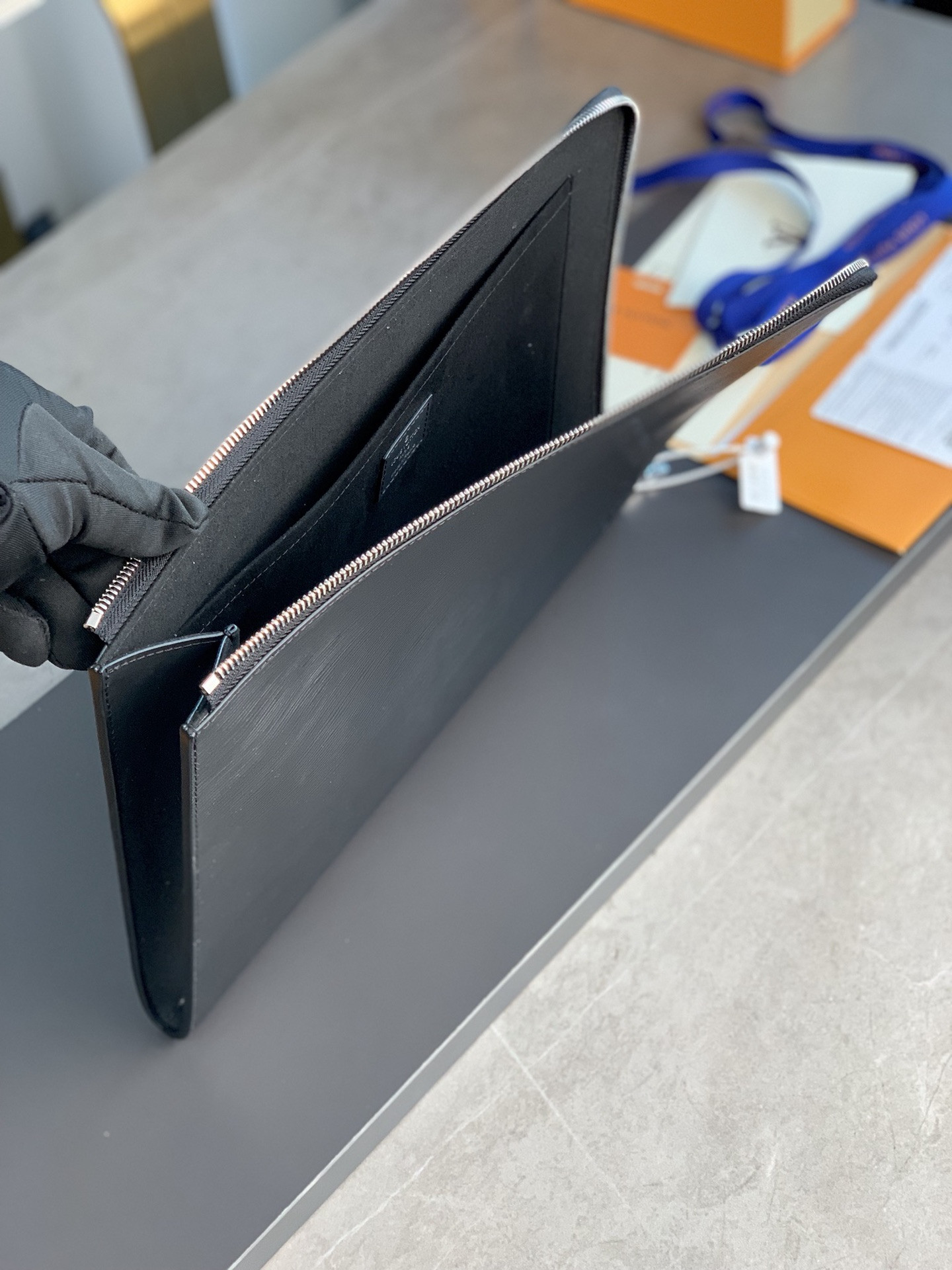 L0vis Vvtt0n Pochette Jour Bag