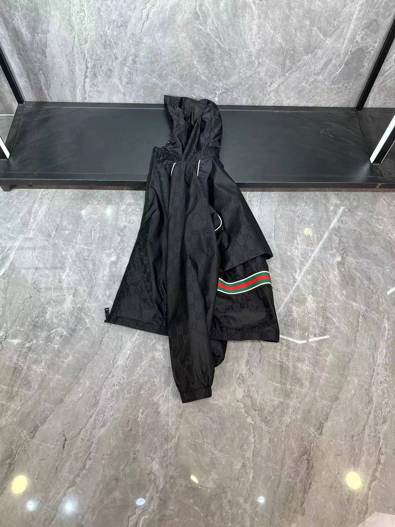 Gvc*1 Cristiano monogram padded jacket