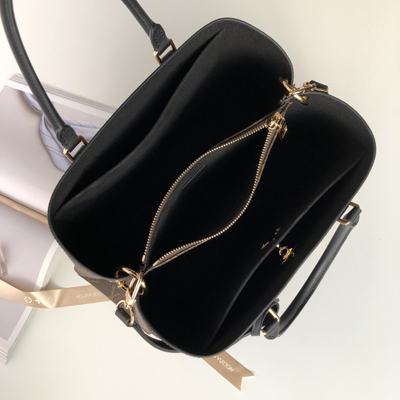 L0vis Vvtt0n Flower Tote Bag