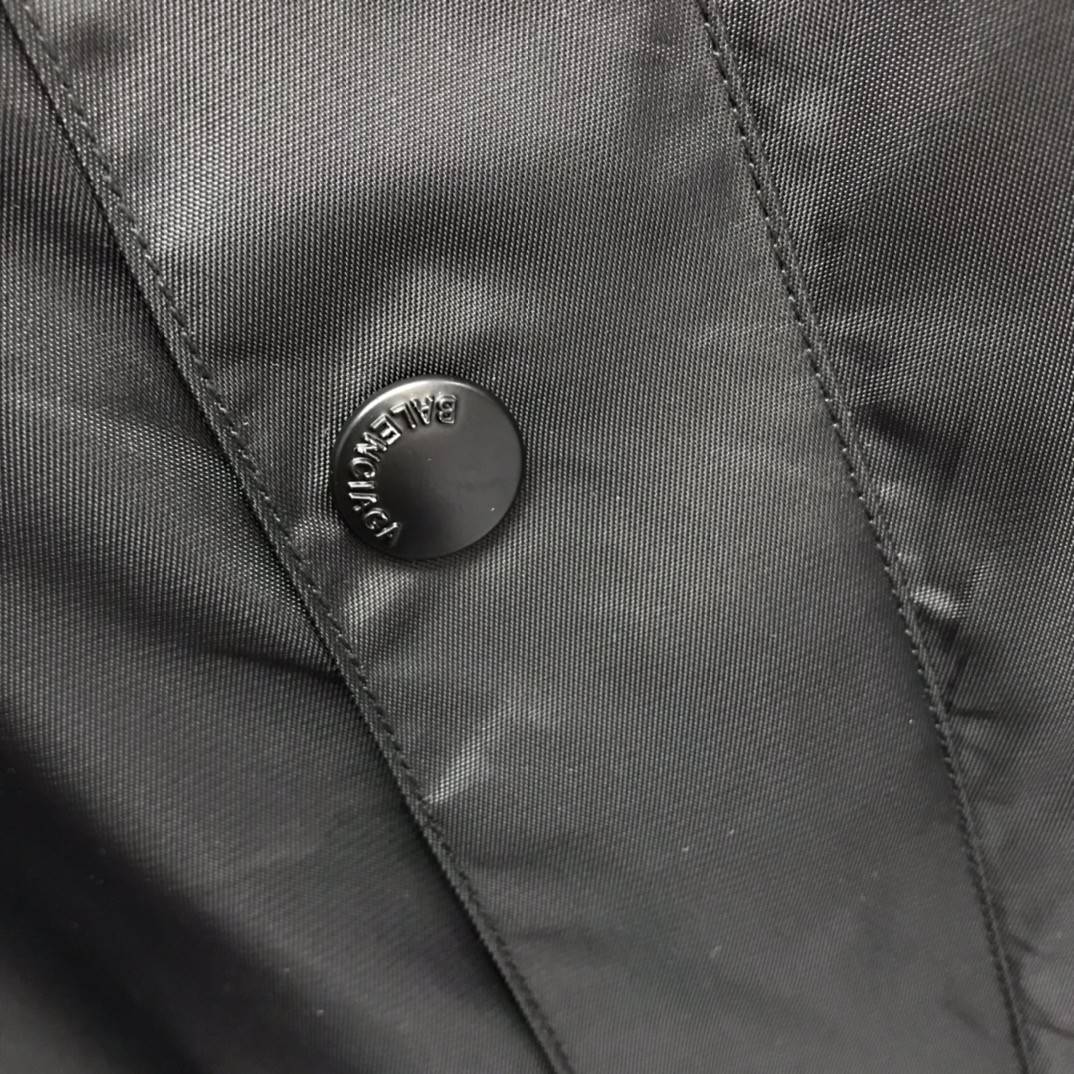 Ba1en*iaga masking tape trench coat