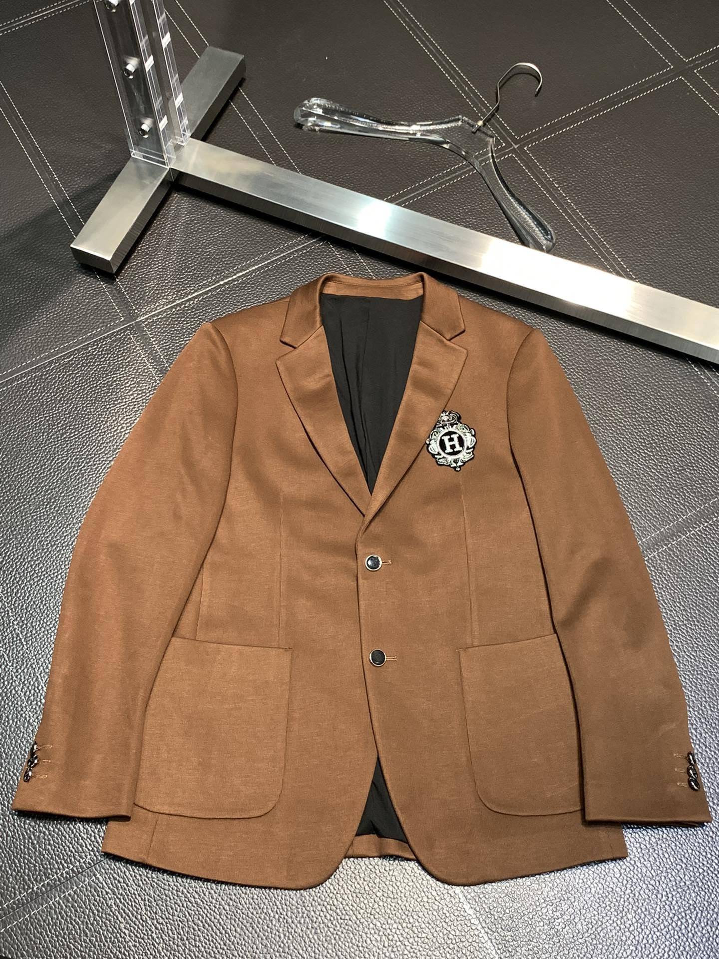 H**me5 suit jacket