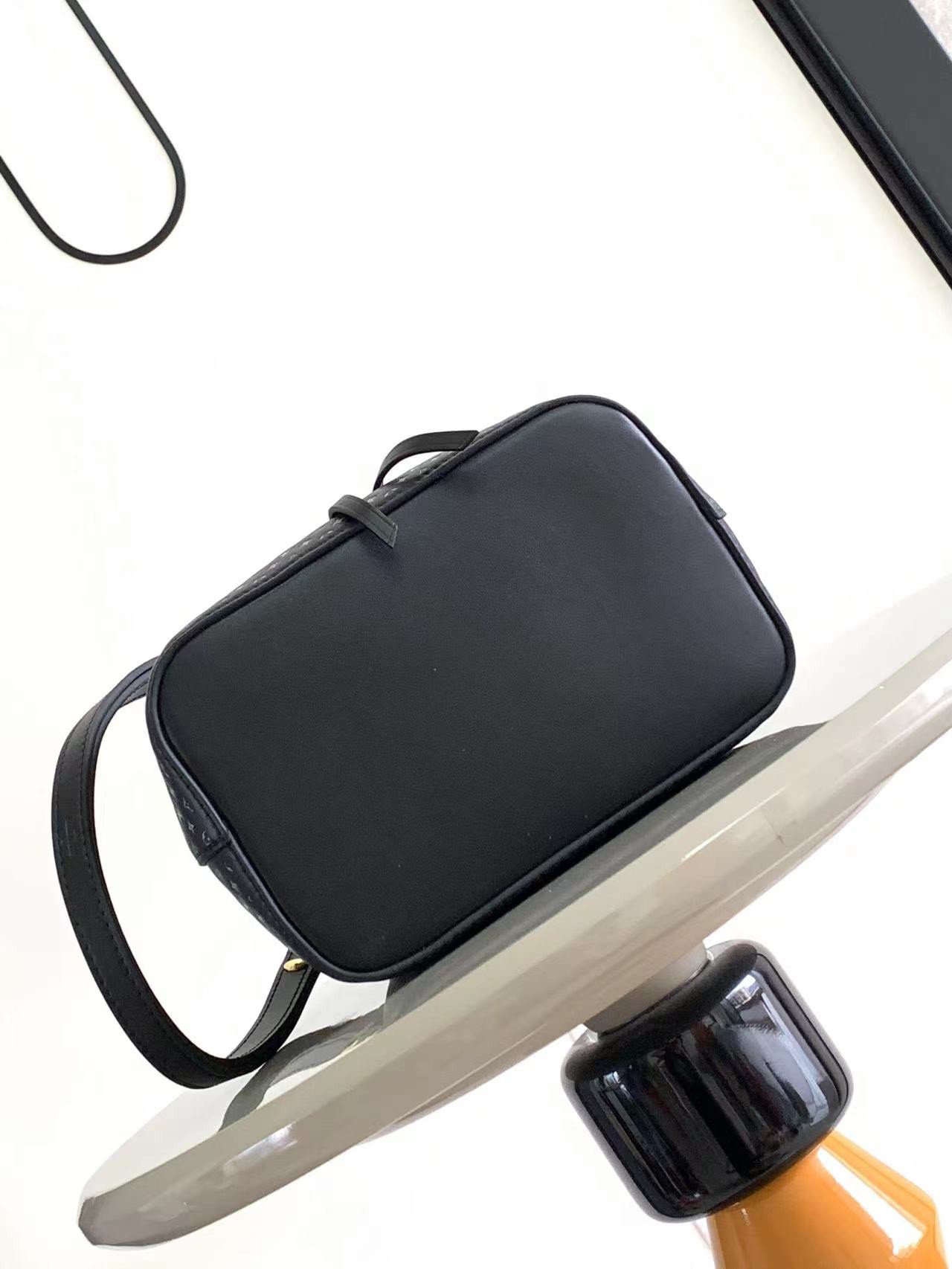 L0vis Vvtt0n Néonoé Bag