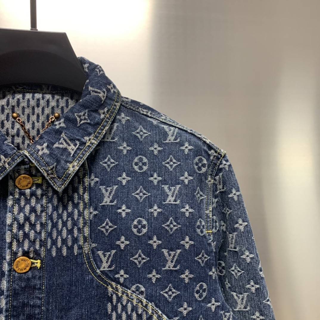 L0vis Vvtt0n Classic Logo printed all over patchwork denim jacket