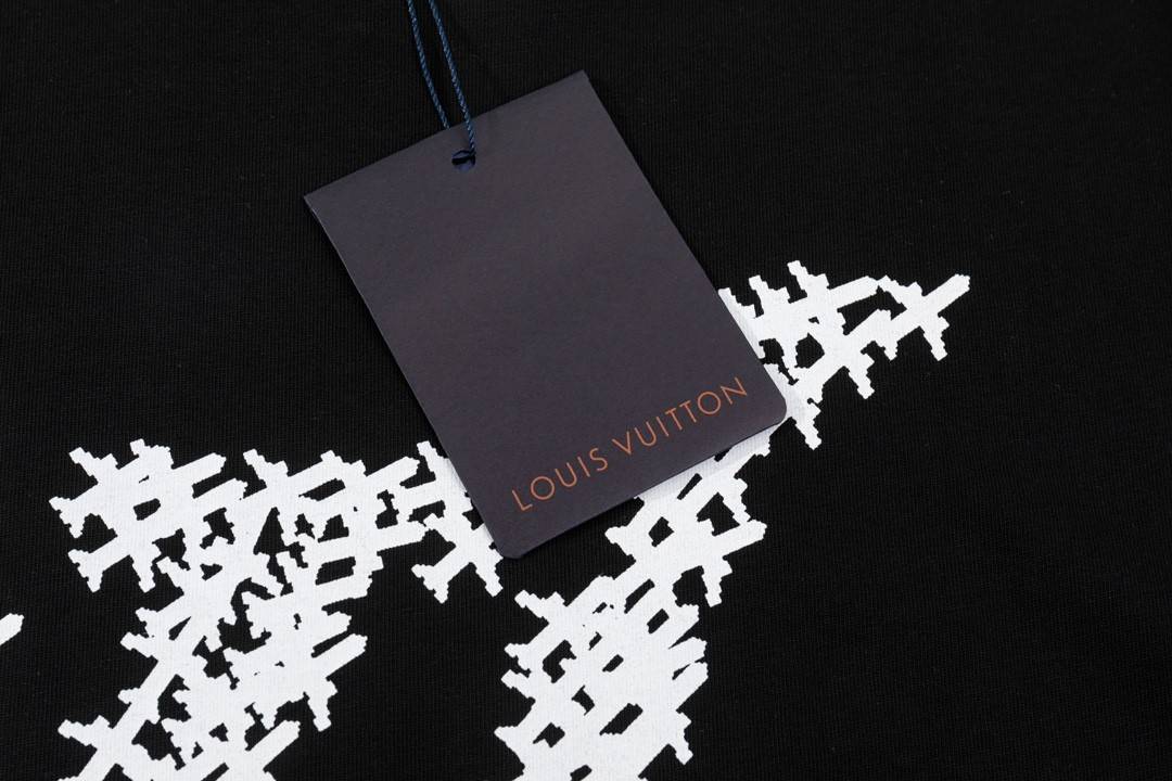 L0vis Vvtt0n 23ss small plane full print pattern gold classic T-shirt