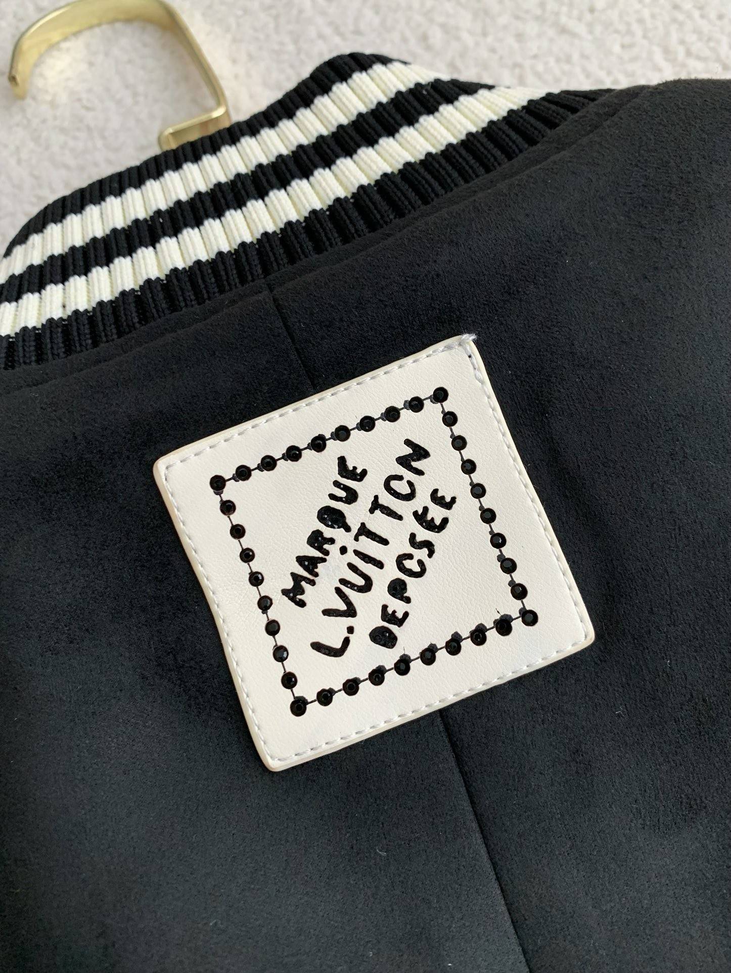 L0vis Vvtt0n  Jackets