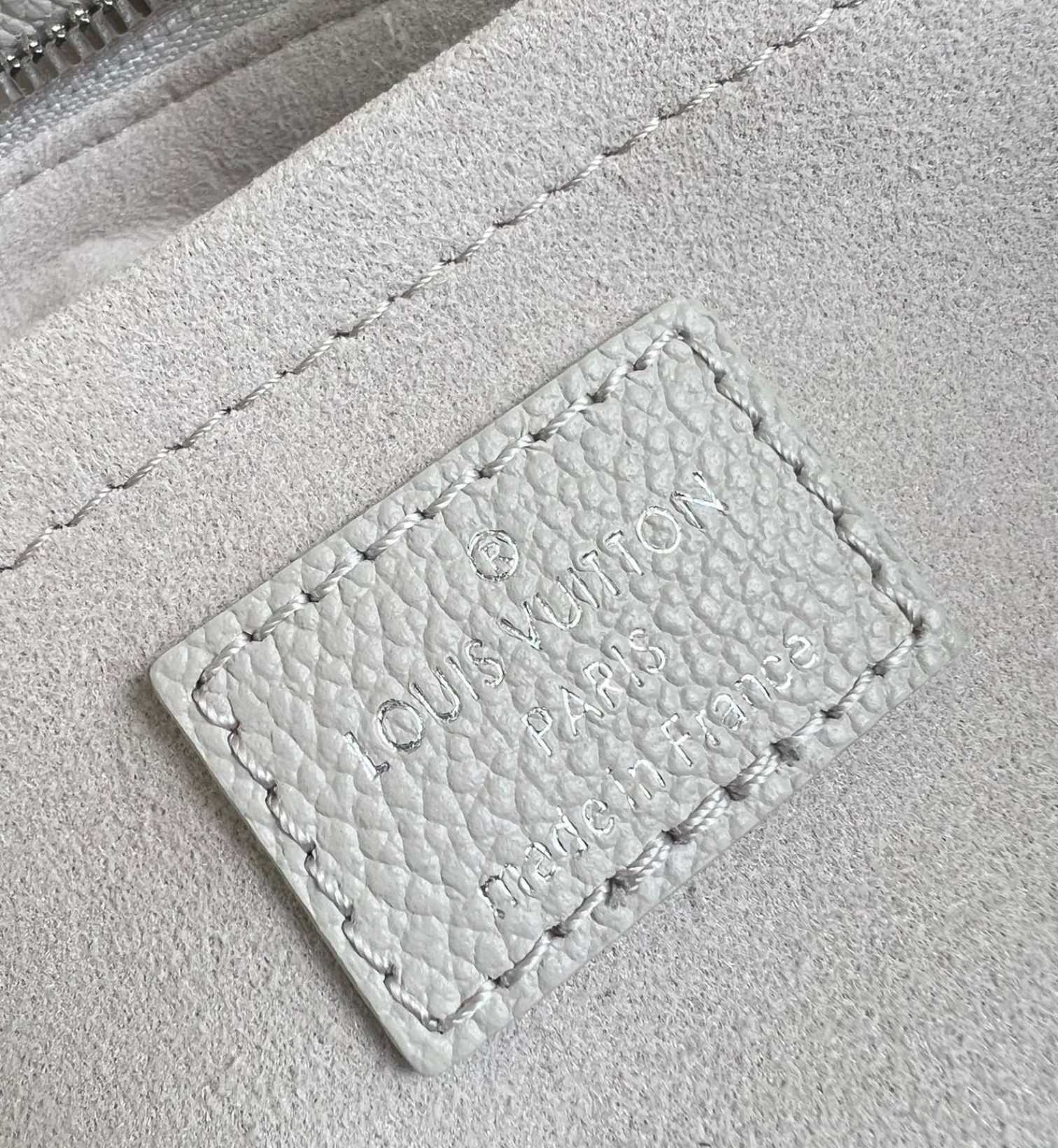 L0vis Vvtt0n Onthego East West Handbag