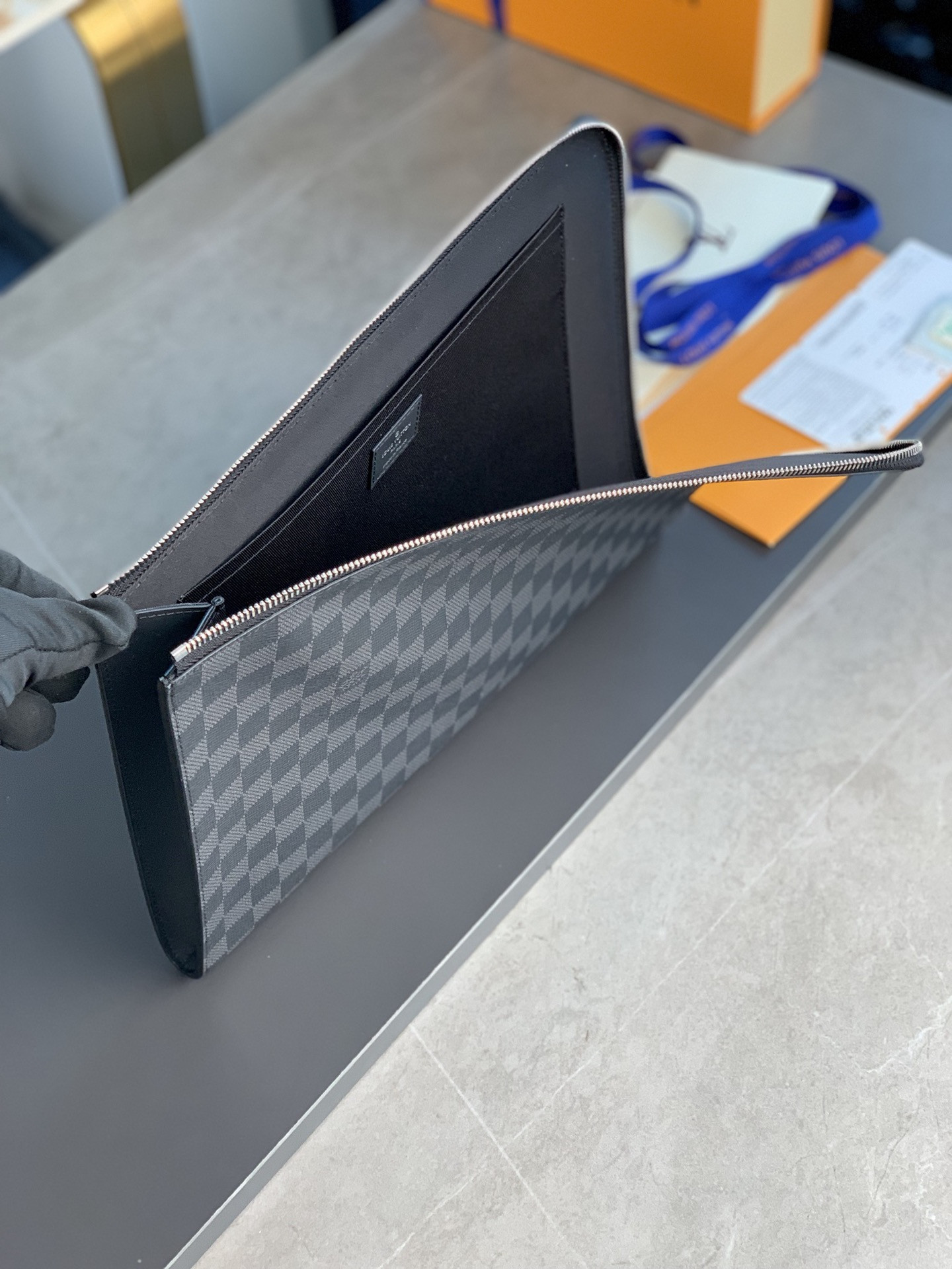 L0vis Vvtt0n Pochette Jour Bag