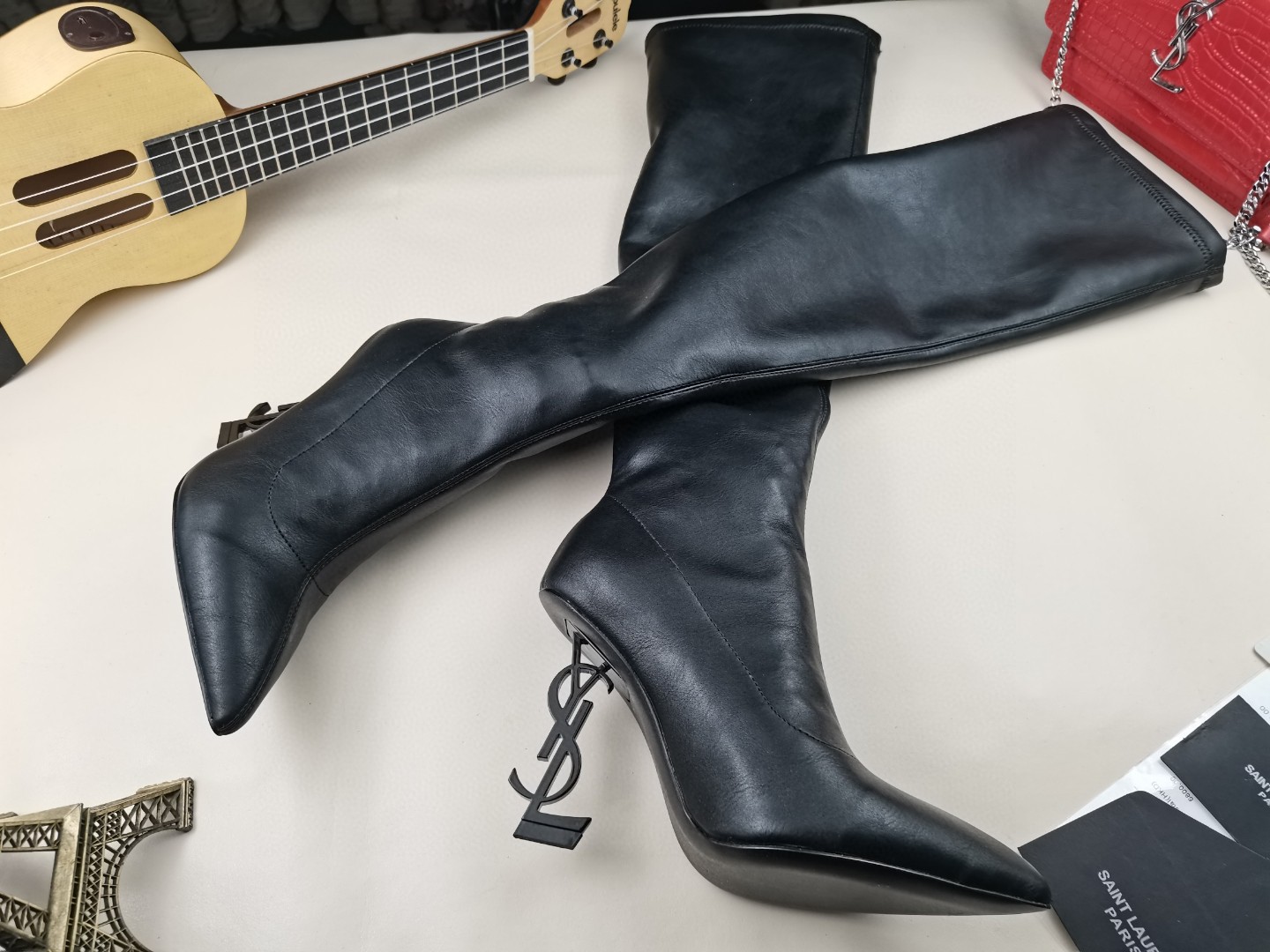 Y51 classic letter metal heel 22-inch boots, elastic boots Heel height: 10.5CM Size: 35-42 (41.42 custom-made, no return or exchange)