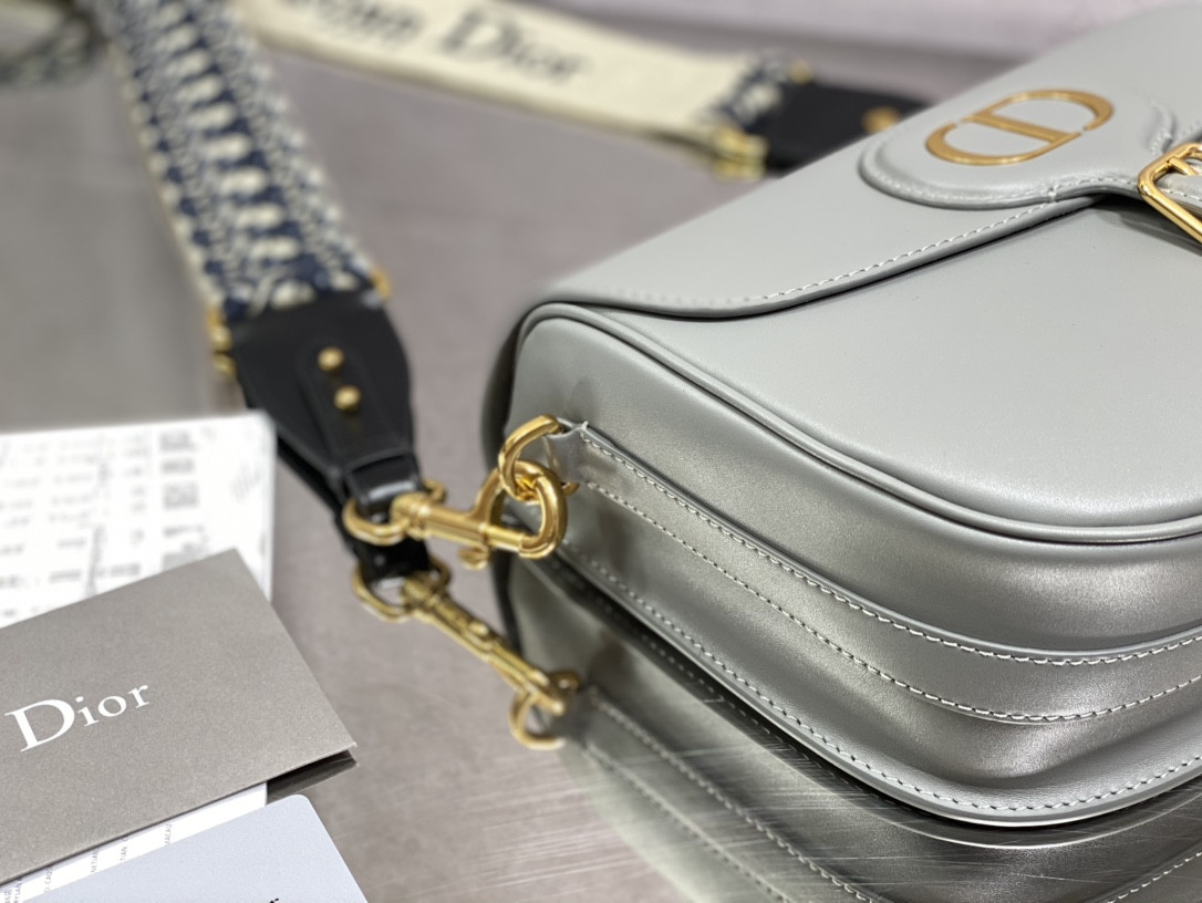 Large D10r Bobby Bag