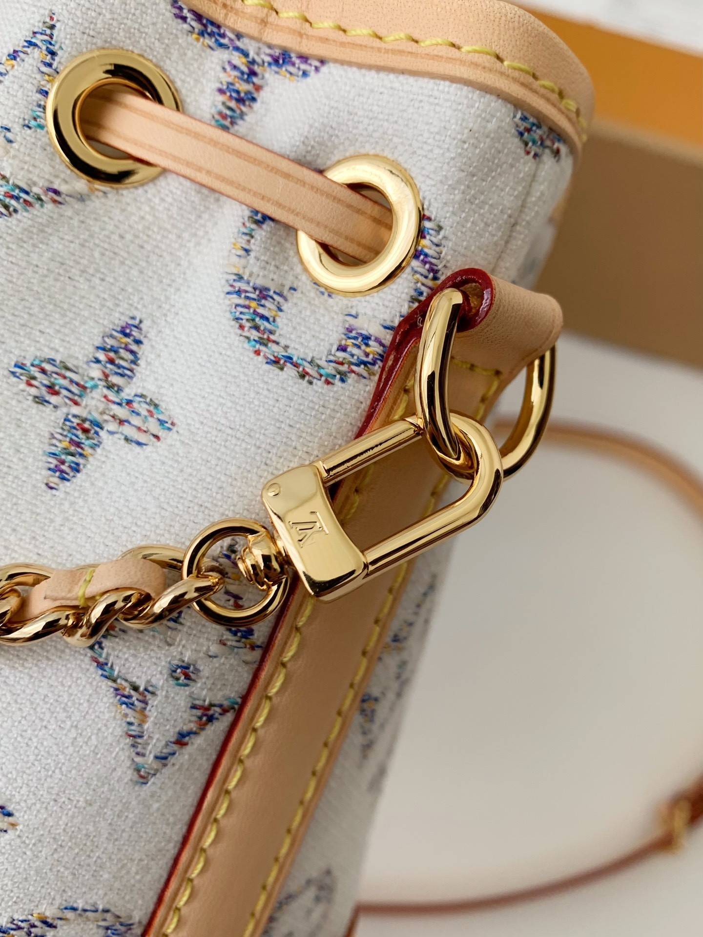 L*V The new Nano No é M83453  Size：13*16*10cm