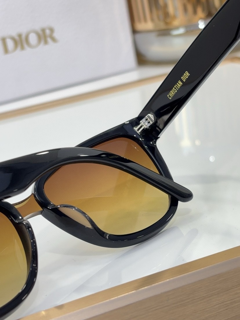 D10r  Sunglasses