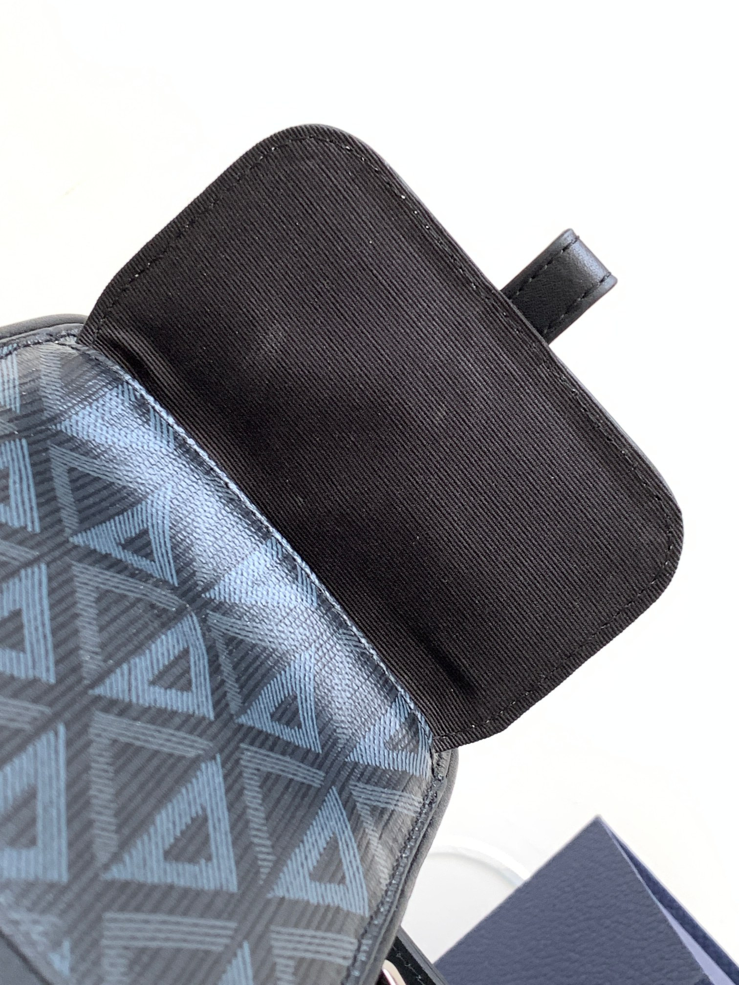 D10r Hit The Road Bag