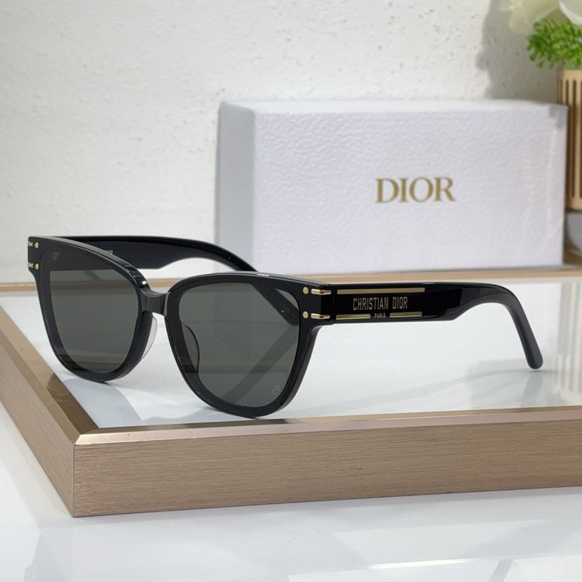 D10r  Sunglasses