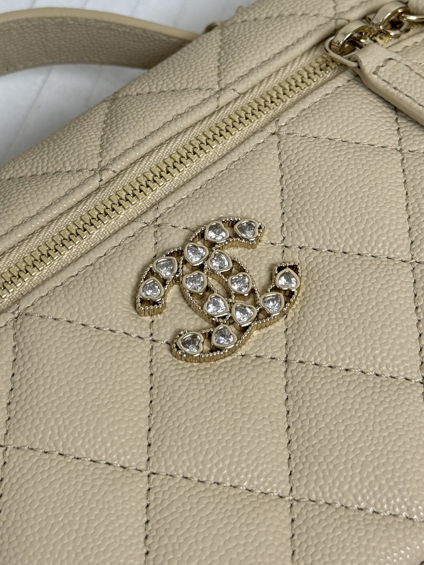 Ch**el 25c Lp Bag 19cm