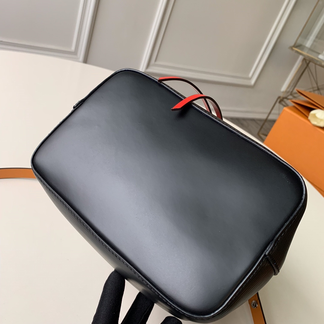 L0vis Vvtt0n Néonoé Bag