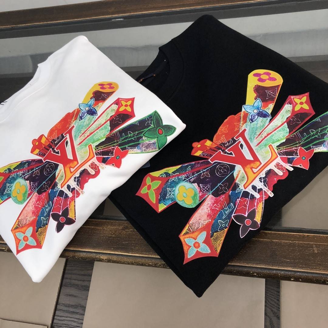 L0vis Vvtt0n 2023 new autumn and winter couples style round neck sweatshirt