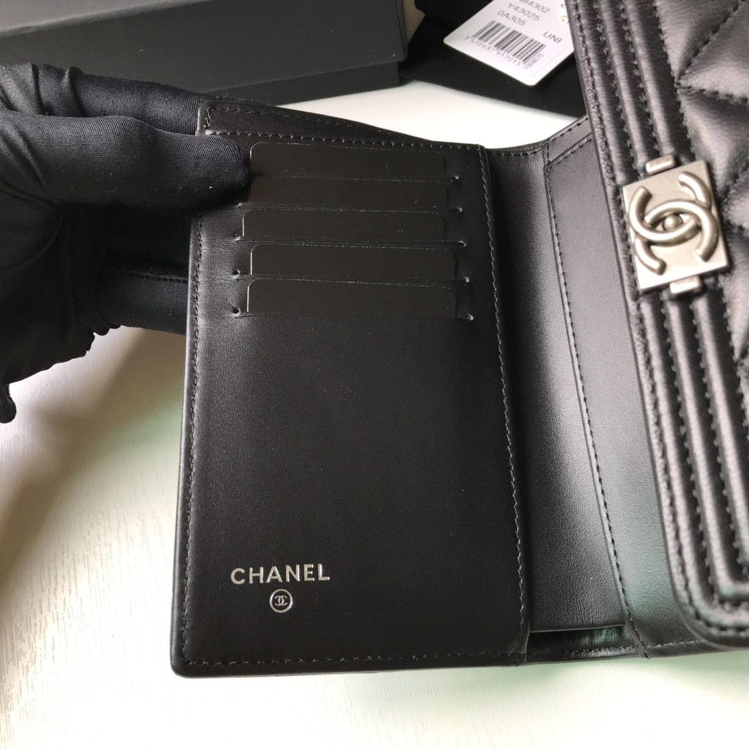 Chanle Flap Wallet