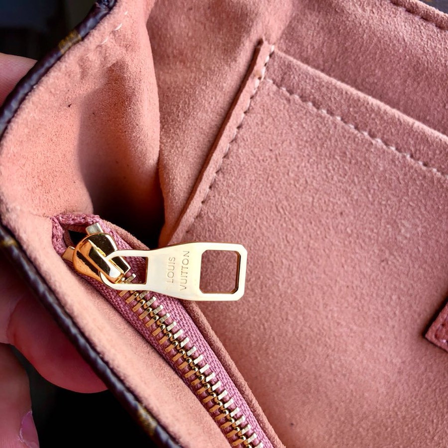 L0vis Vvtt0n Saint Placide Chain Bag