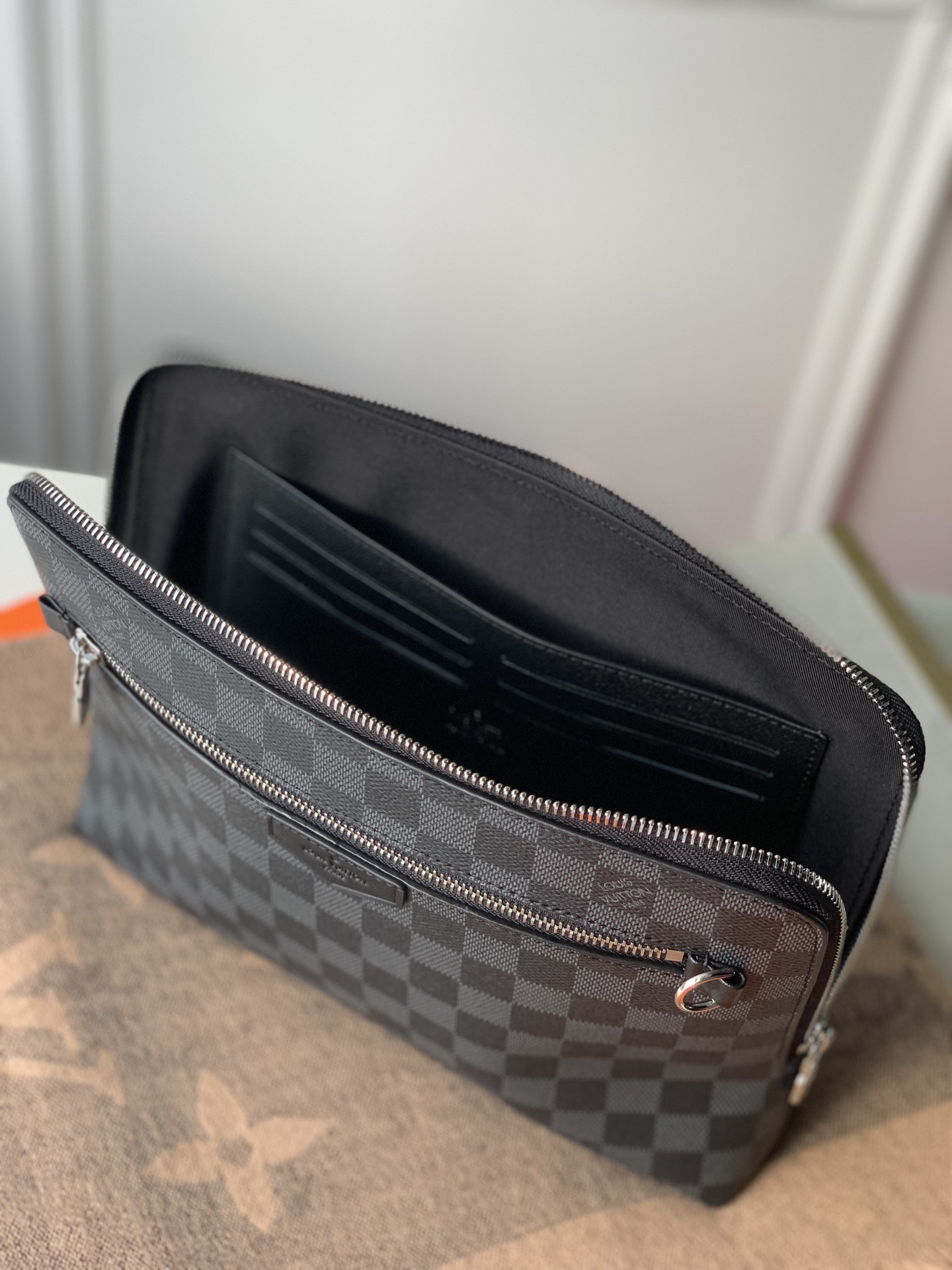 L0vis Vvtt0n Pochette Voyage Bag