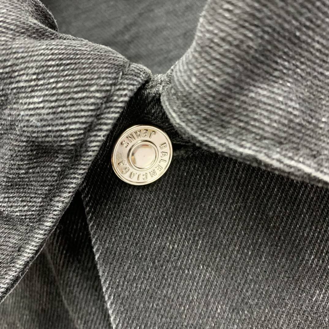 Ba1en*iaga offset printed denim jacket