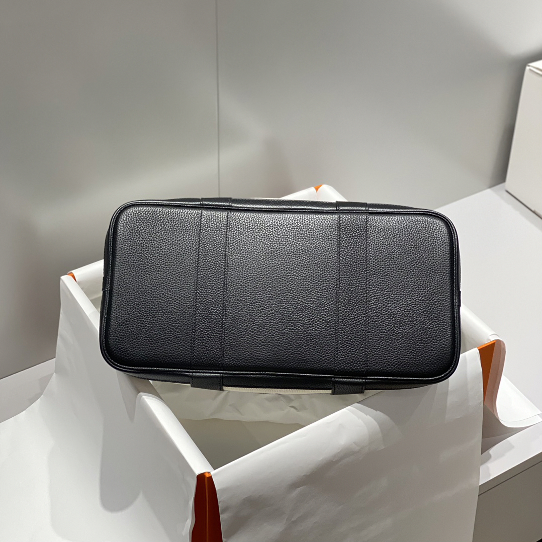 H**me5 painted graffiti French fjord imported original cowhide wax thread sewing master craft painted canvas 36*30cm