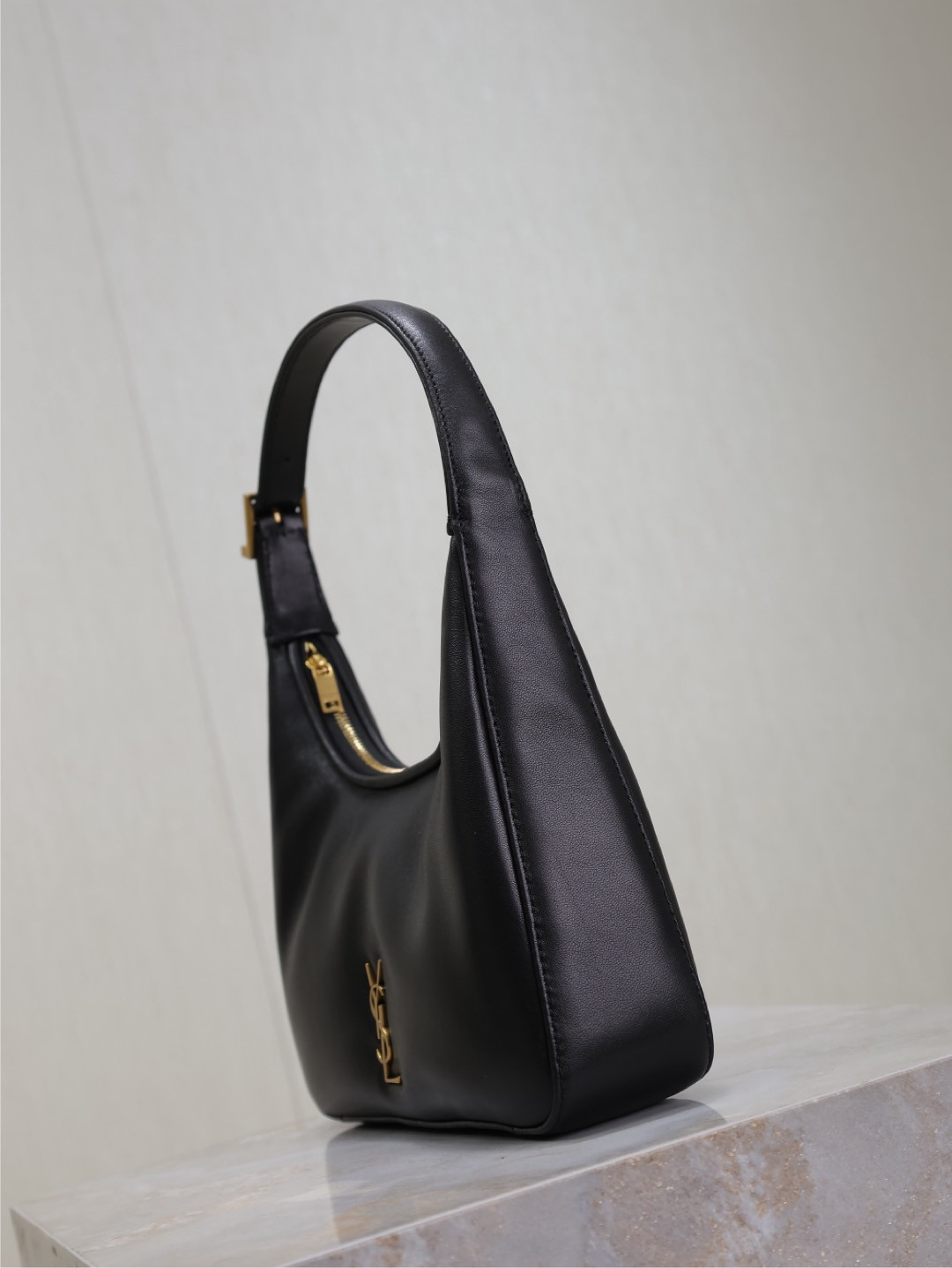 Y51 Calypso Bag