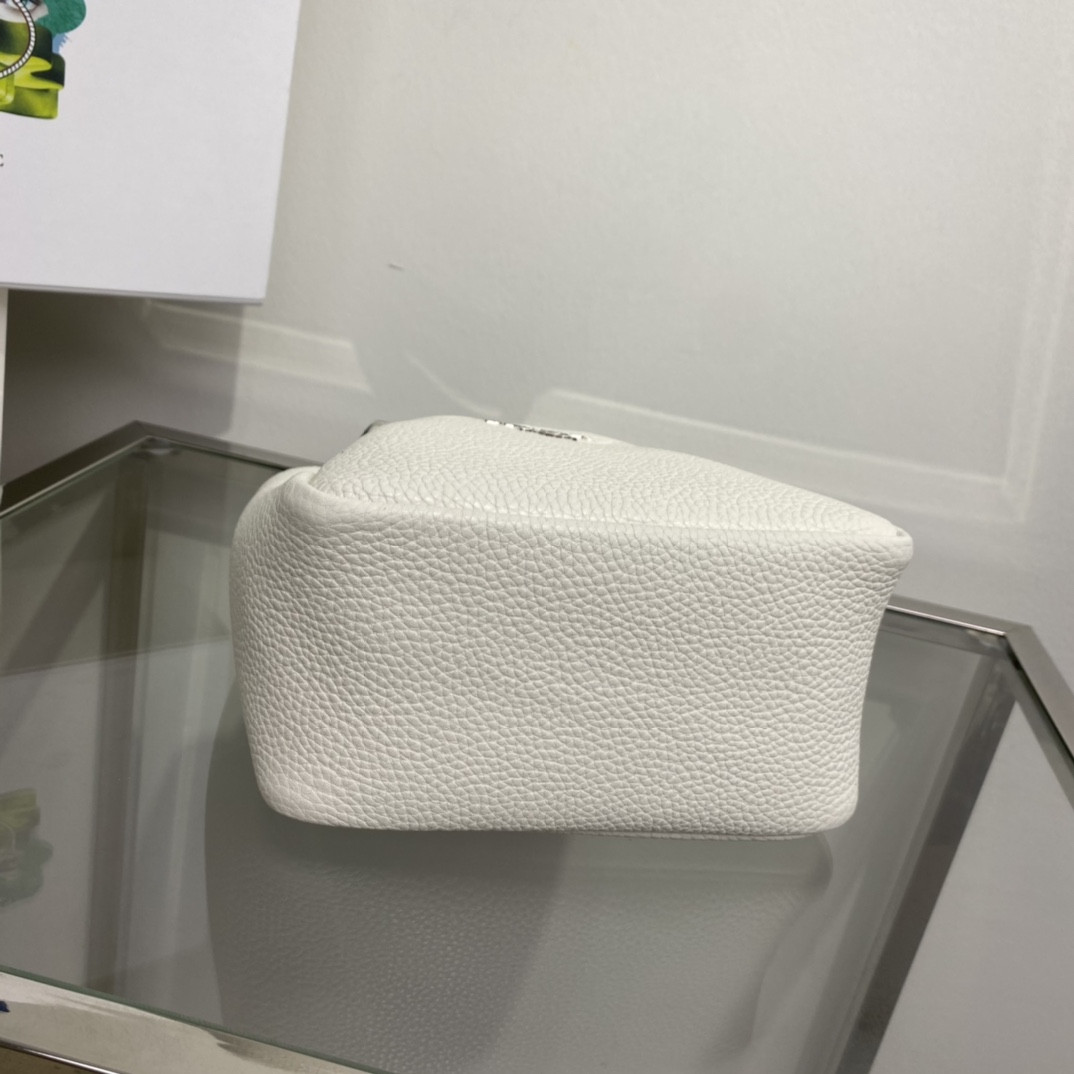 Pra*a Crochet Tote Bag