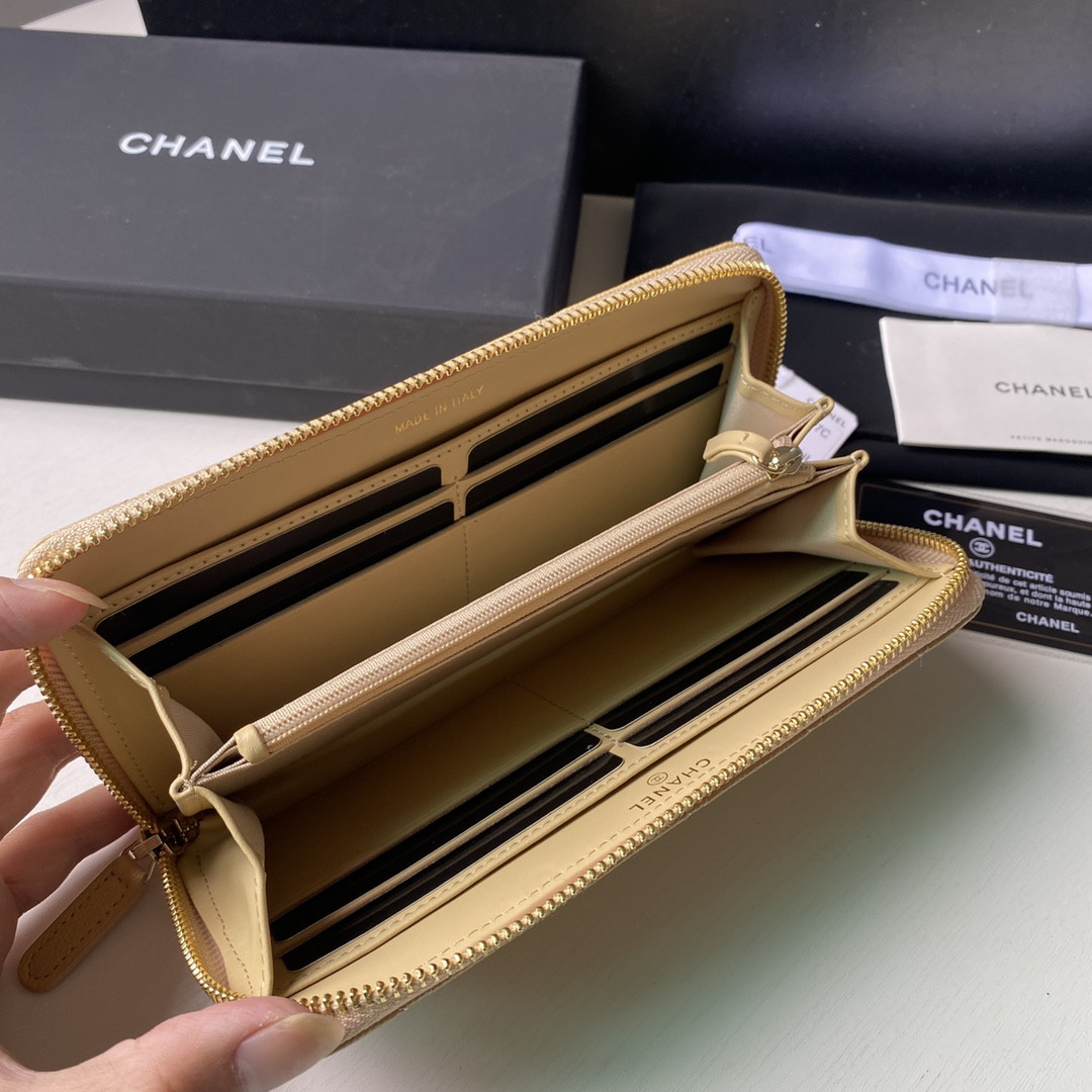 Chanle Zipped Wallet