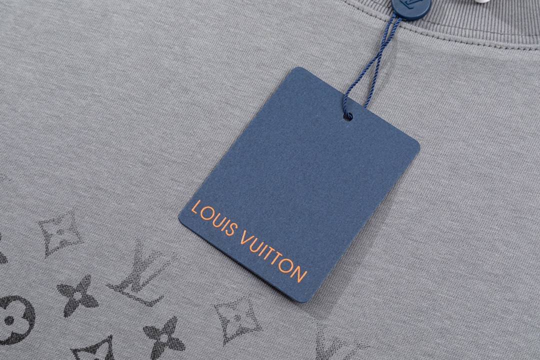 L0vis Vvtt0n 230,000 new T-shirts for spring and summer