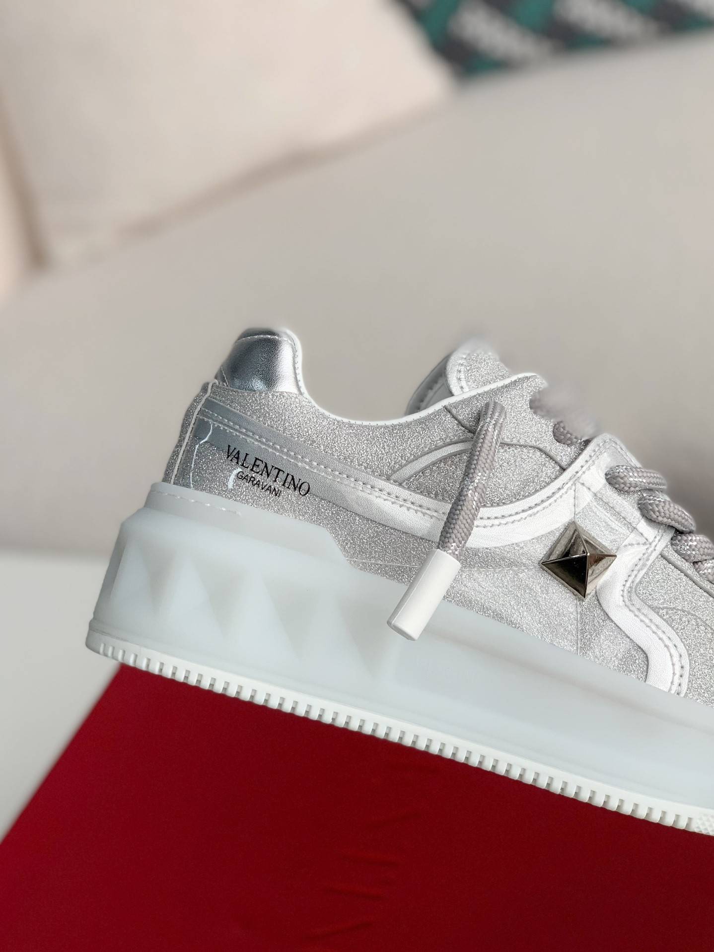 Va1e*ntin0 One Stud Sneakers