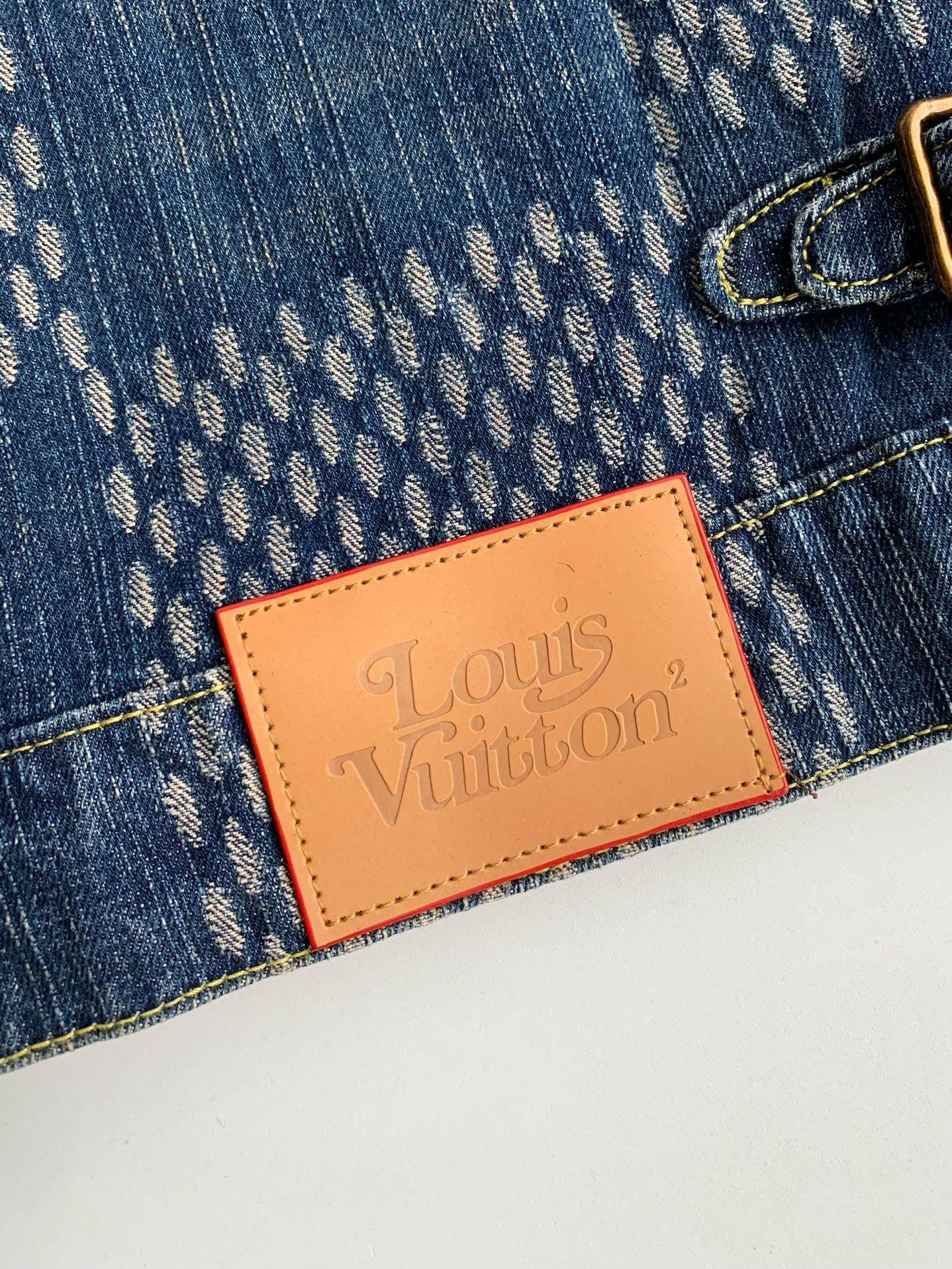 L0vis Vvtt0n Classic Logo printed all over patchwork denim jacket
