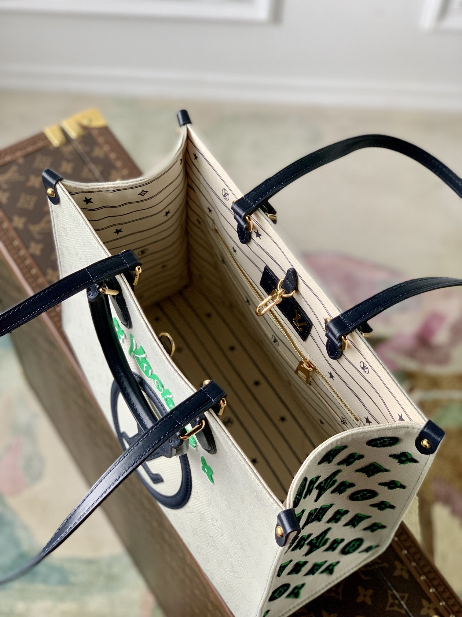 L0vis Vvtt0n Onthego Bag