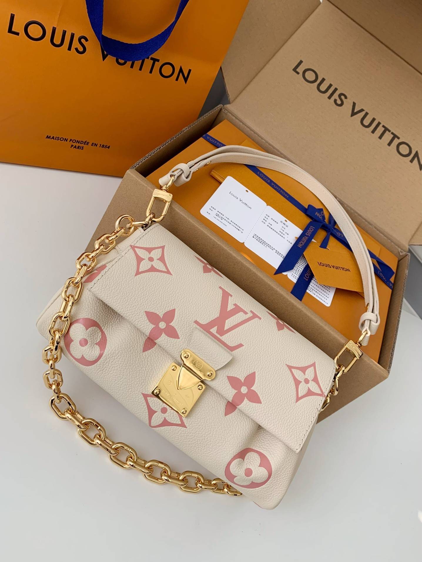 L*V Borsa Favorite M45813，Size：24*14*9cm