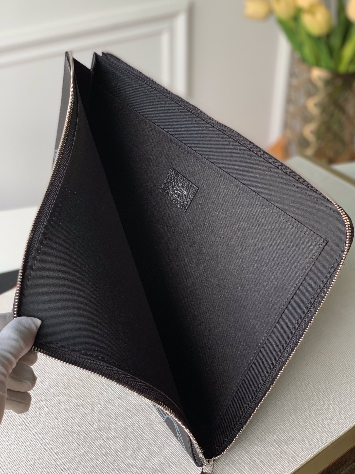 L0vis Vvtt0n Pochette Jour Bag