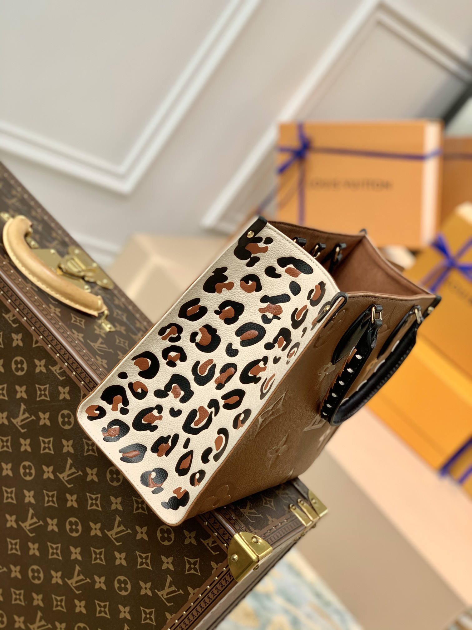 L0vis Vvtt0n Onthego Bag