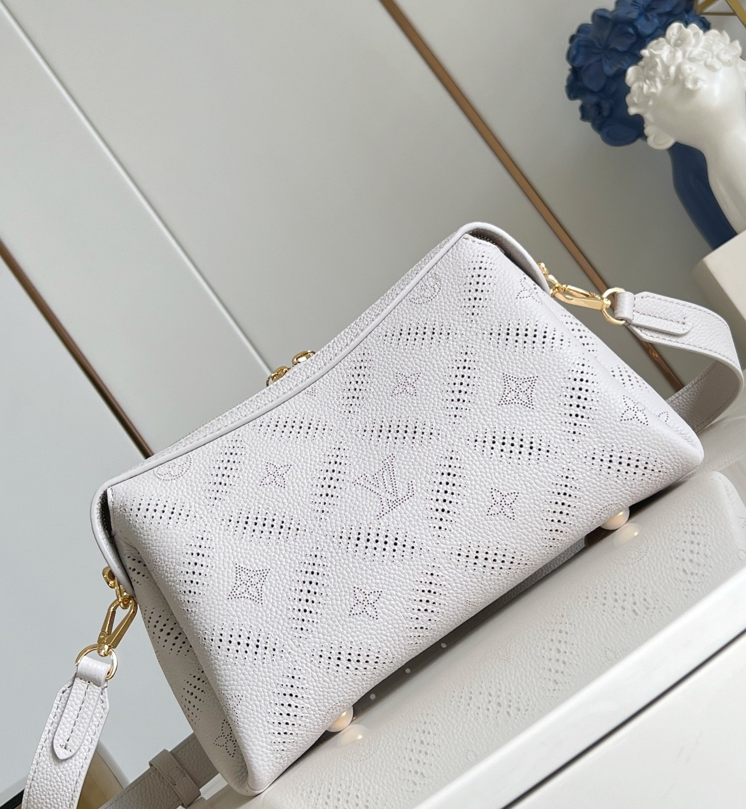 L0vis Vvtt0n Hand It All Small Handbag