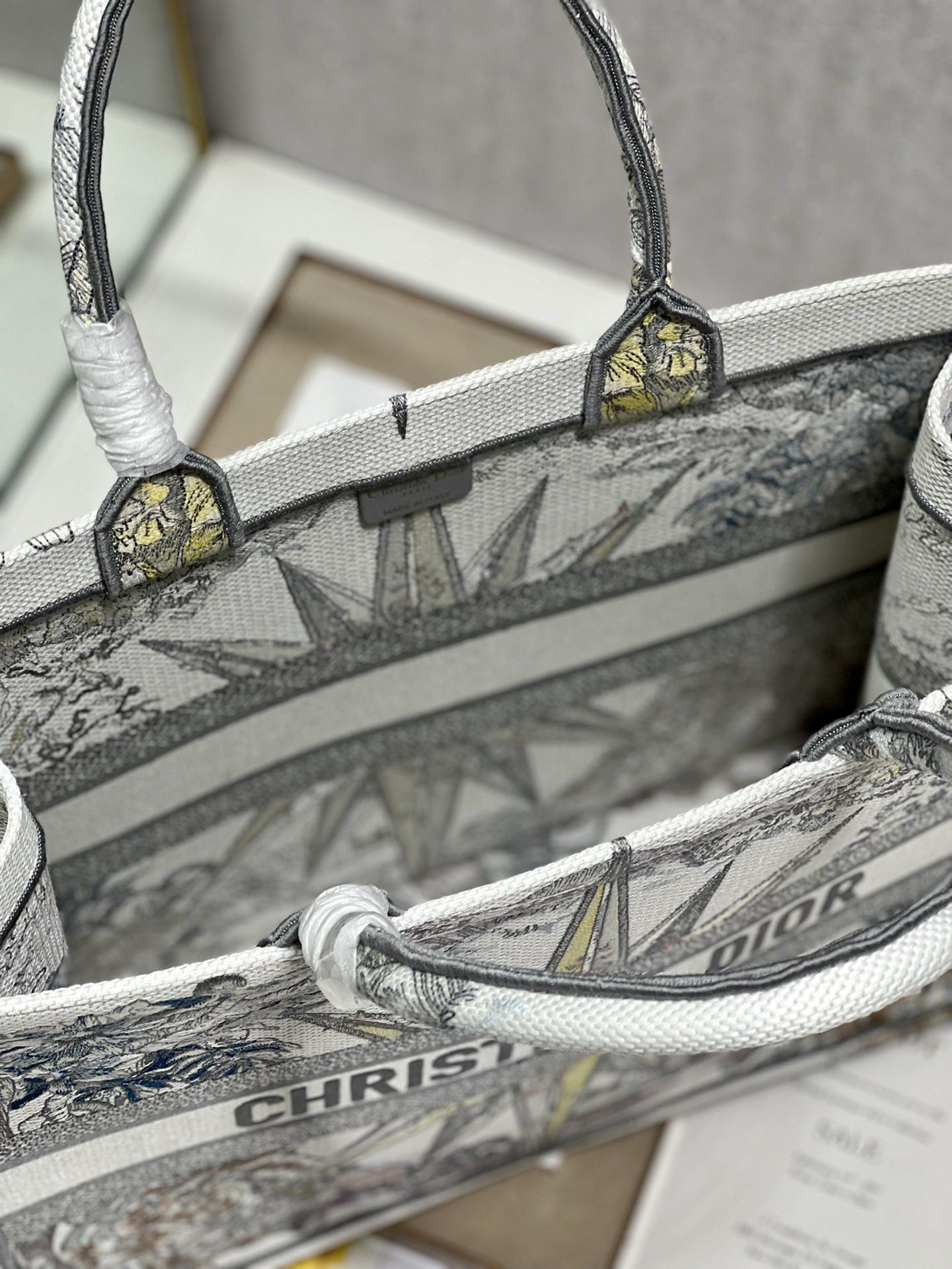 Large D10r Book Tote