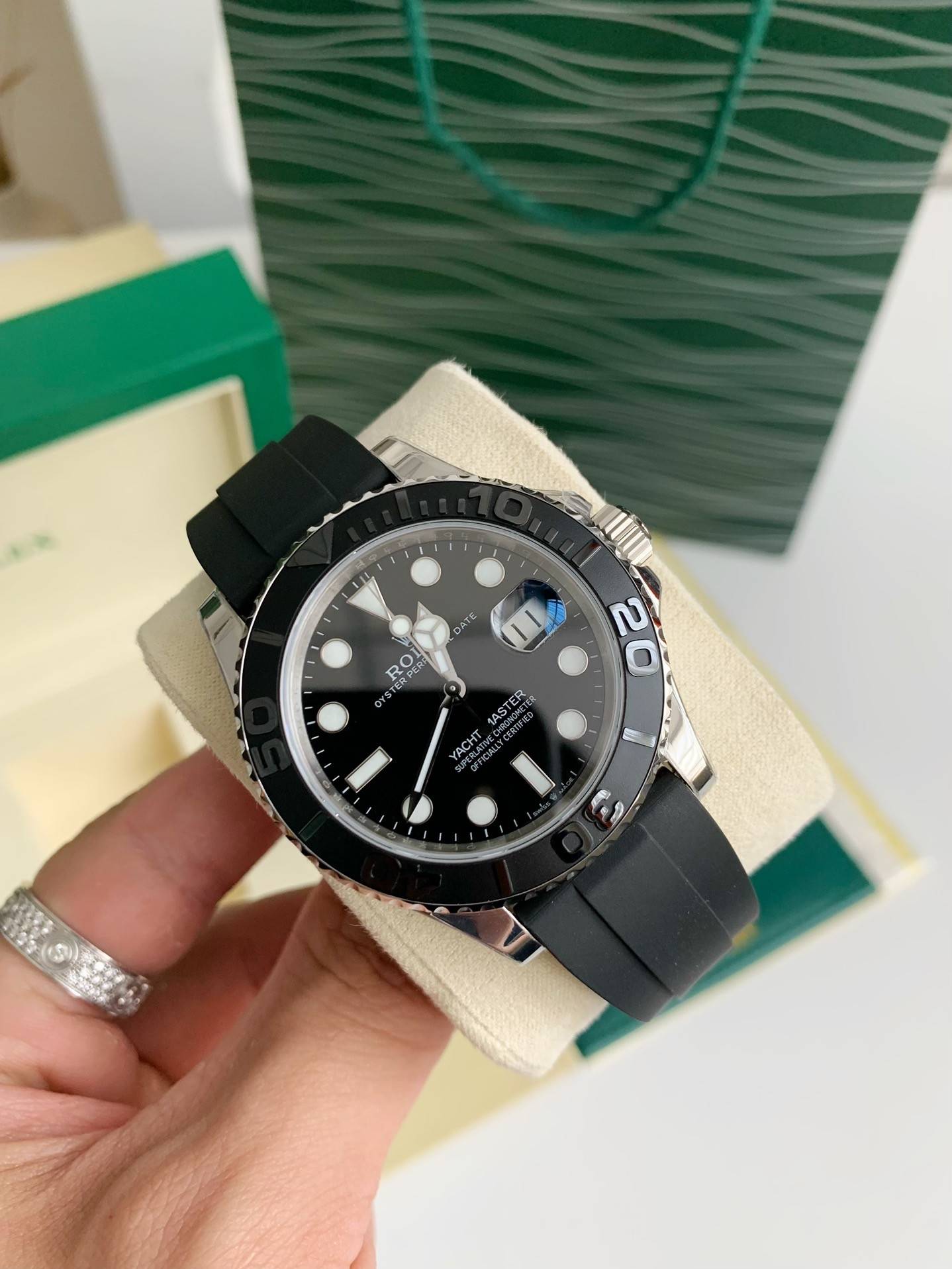 R01ex Yachting Celebrity Men’s Wristwatch Series，42mm