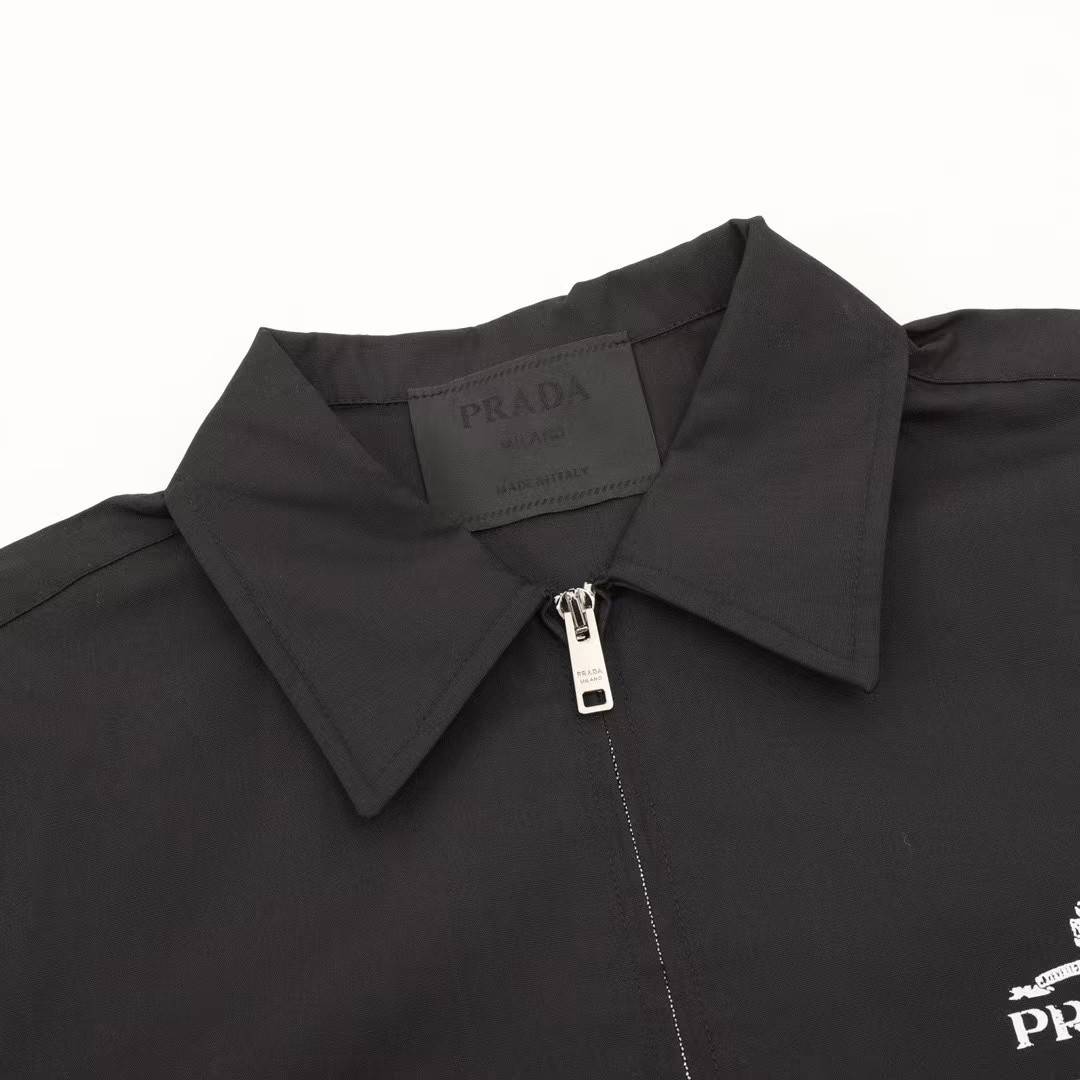 Pra*a short sleeve shirt