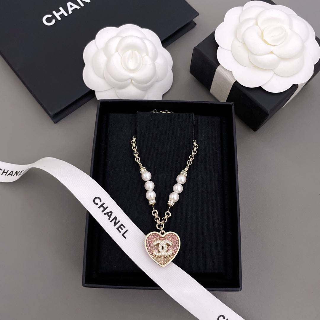Ch**el small double-sided heart necklace