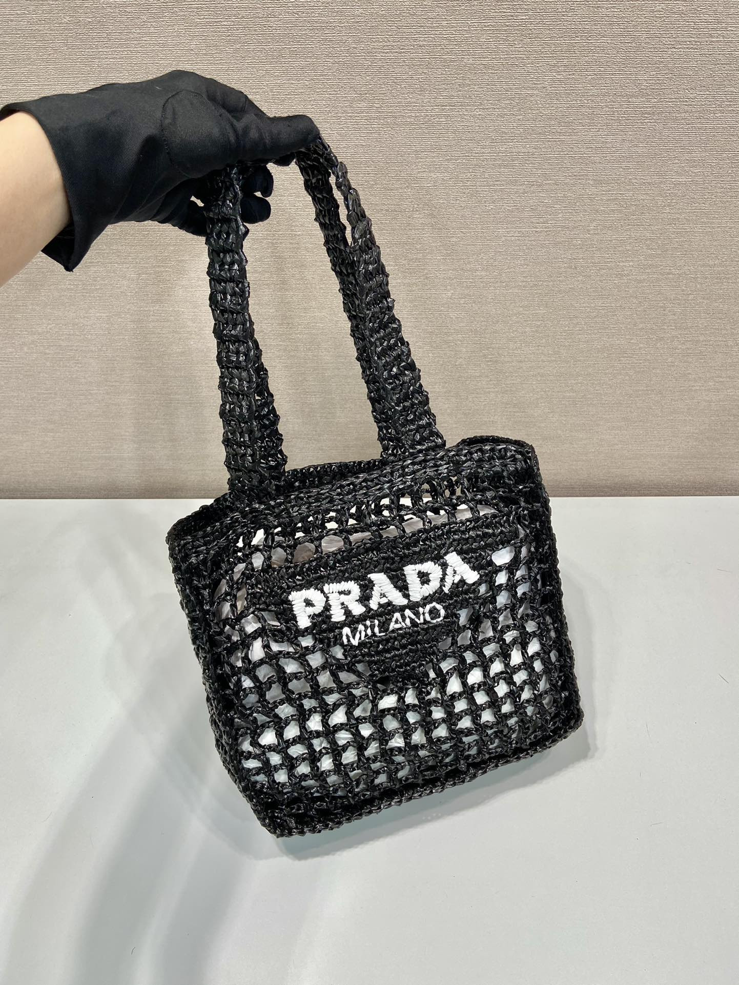 Pra*a Crochet Tote Bag