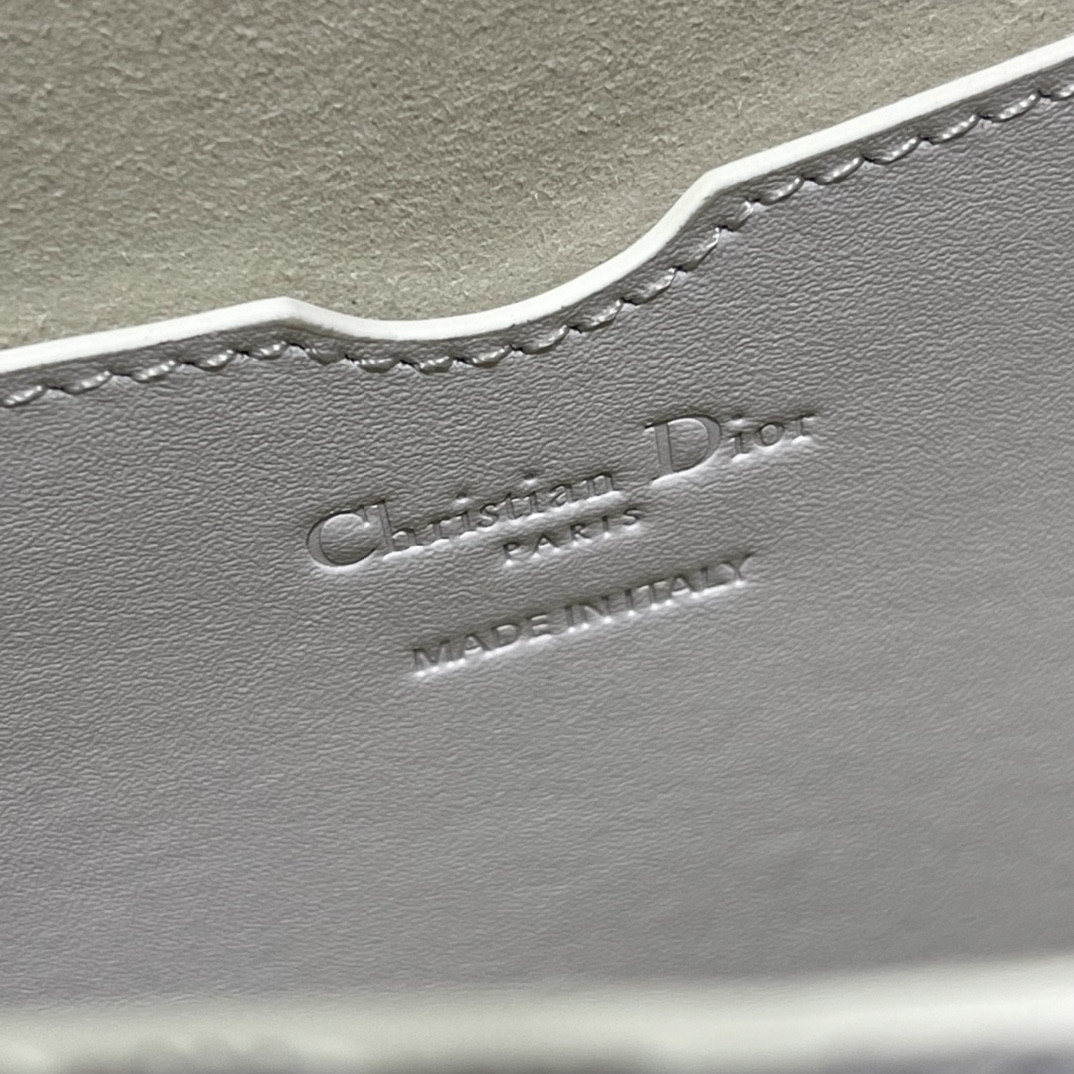 Large D10r Bobby Bag