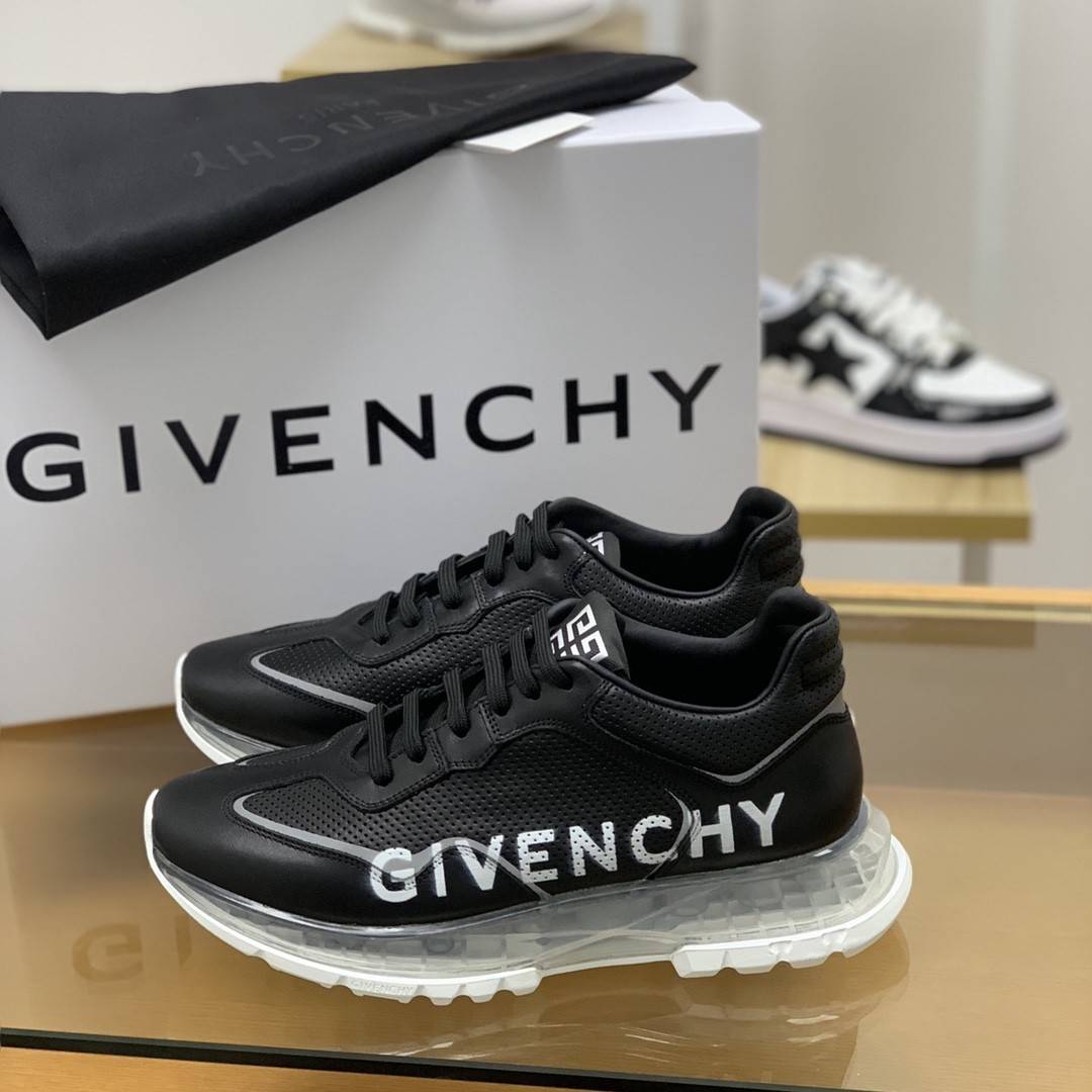 Givenchy Sneakers