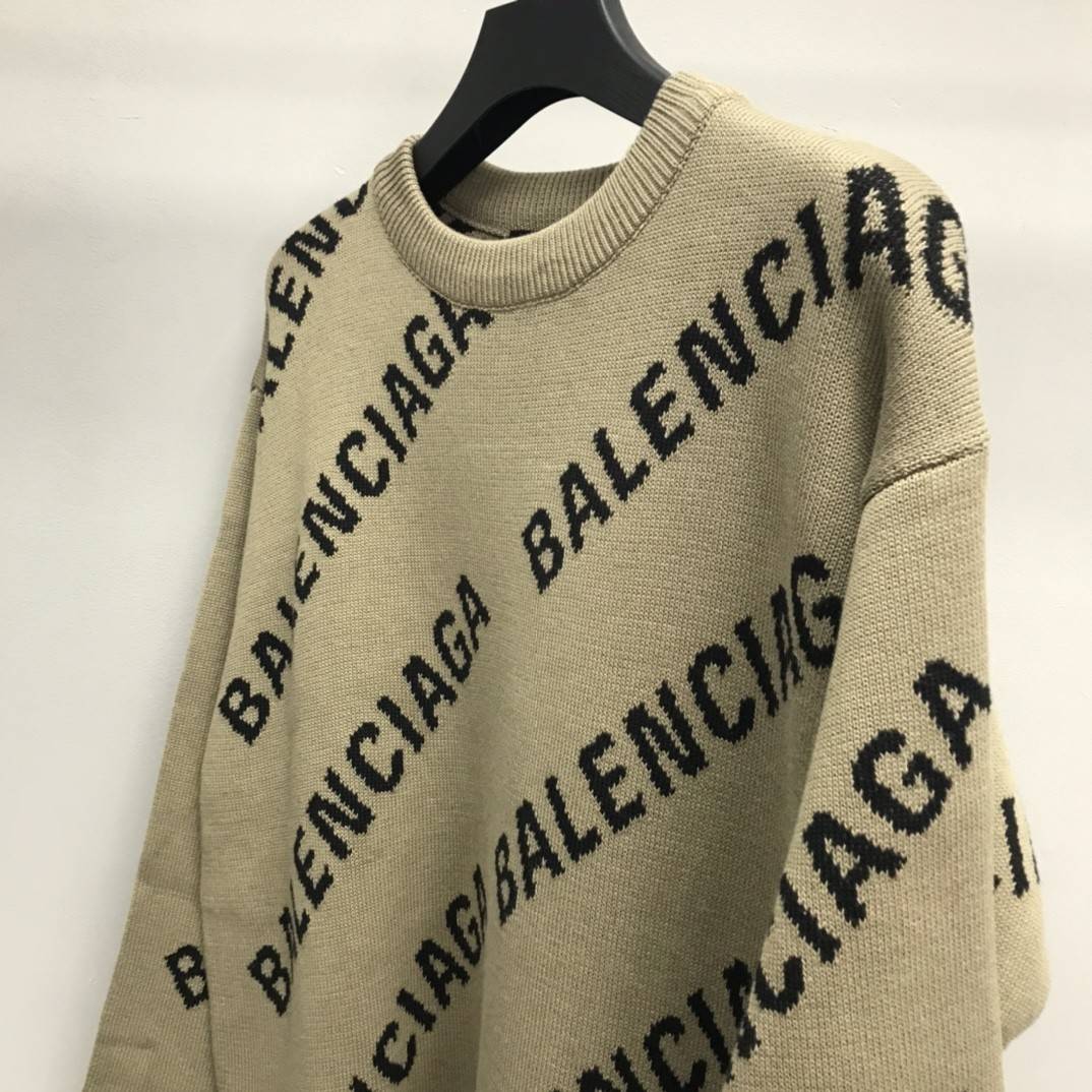 Ba1en*iaga letter sweater