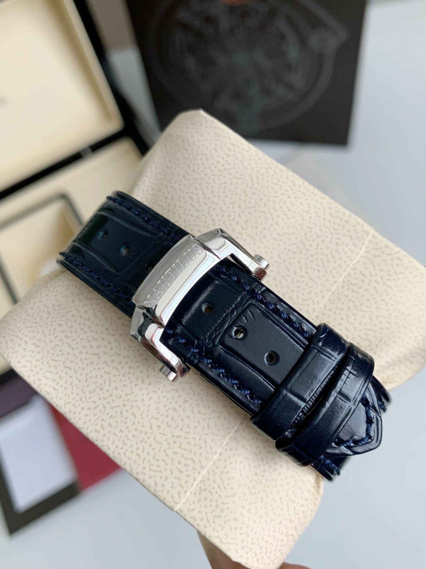 Pat*k Phi1i*pe 5726 series watch