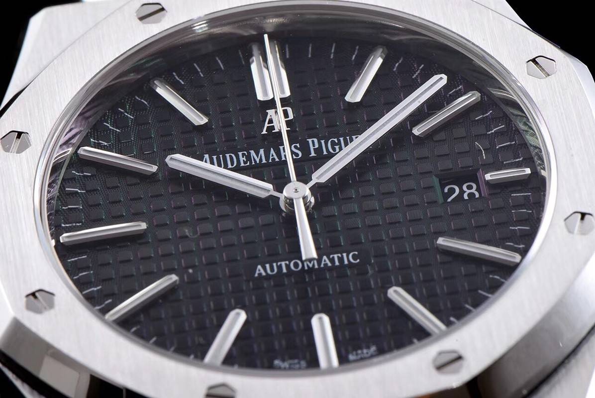 Audemars P1g*et Royal Oak 15400 Series Men