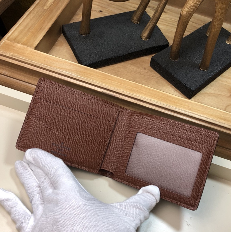 L0vis Vvtt0n Slender Id Bag